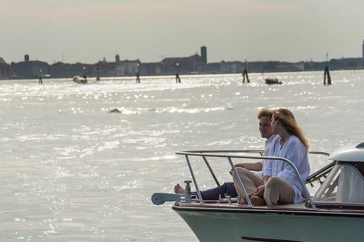 Private Cruise: Murano and Burano from Venice — photo 1 of 7