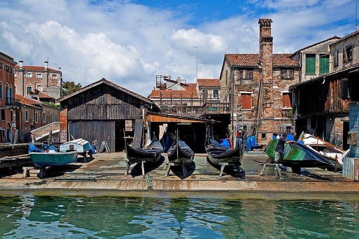 Private Tour: An Historical Gondola Yard in Venice — photo 1 of 5