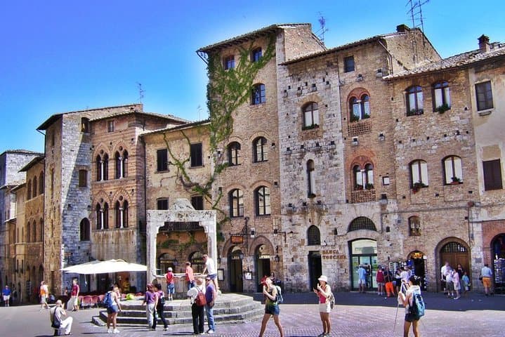Florence: Siena & San Gimignano with Dinner in a Boutique Winery — photo 1 of 32