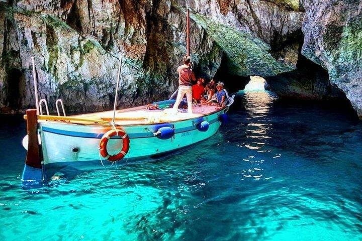 Capri Island Small-Group Stress Free Tour from Rome — photo 1 of 6