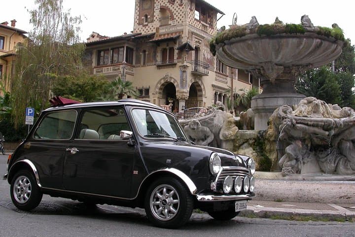 Best neighborhoods of Rome by Mini Cooper Classic Cabriolet — photo 1 of 9
