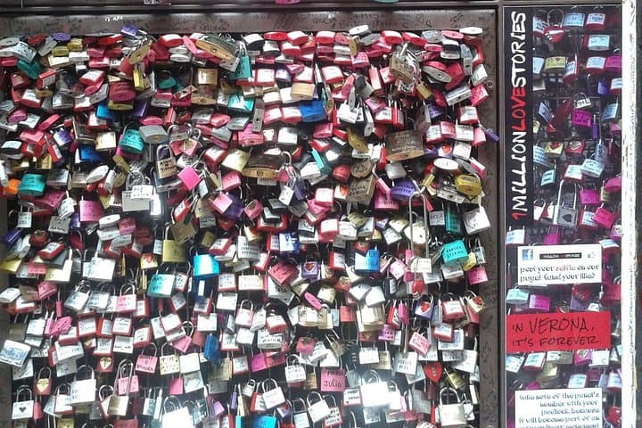 Make your Romantic Proposal in the City of Love — photo 1 of 13