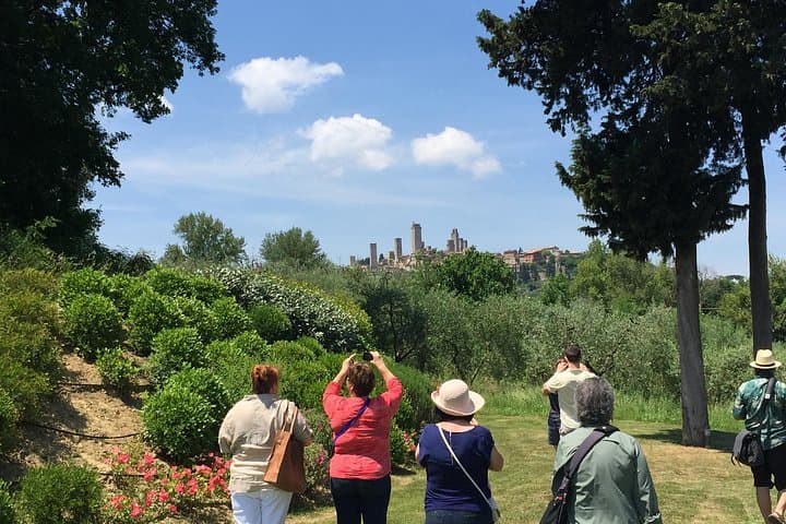 Siena, San Gimignano and Pisa from Lucca — photo 1 of 13