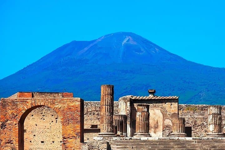 Private Tour Pompeii, Vesuvius and Herculaneum — photo 1 of 11