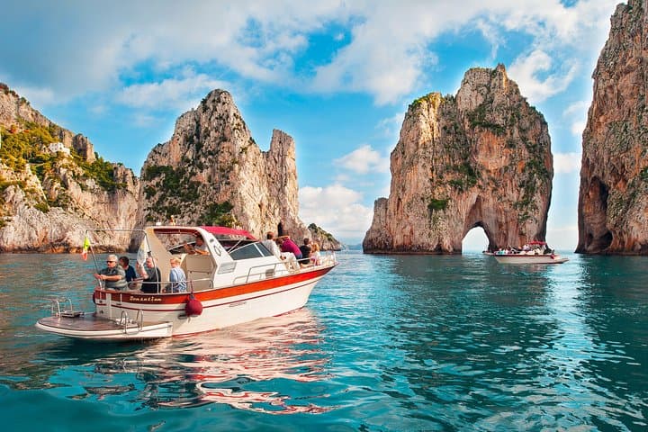 Small Group Capri Boat Tour from Sorrento with Swim Stops — photo 1 of 20