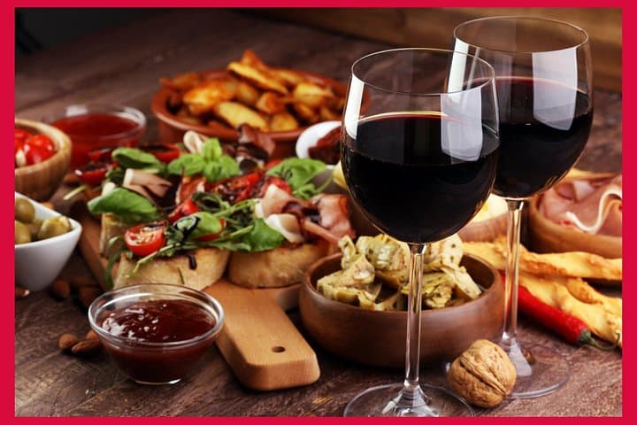 The art of the Italian Aperitivo with a local: Learn & Enjoy in Lucca — photo 1 of 7