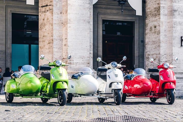 Rome Morning Vespa Sidecar Tour in Rome with Cappuccino — photo 1 of 11
