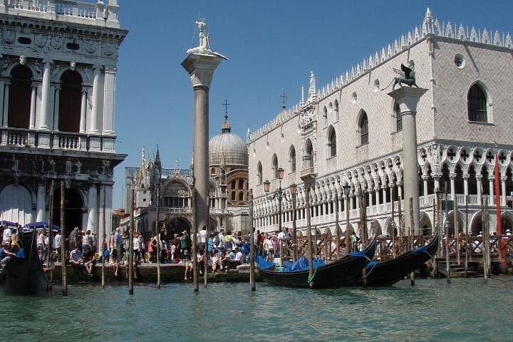 Florence and Venice by Train from Rome: 2-Day Small Group Tour — photo 1 of 13