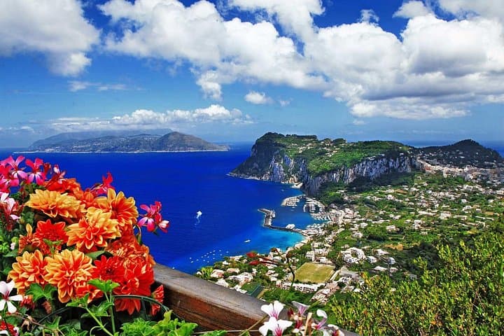 Small Group: Capri & Anacapri - Guided Tour — photo 1 of 11