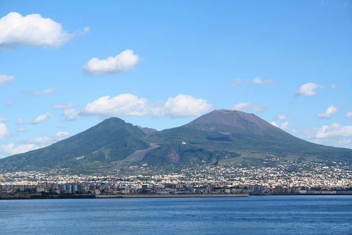 Private full day tour Ercolano Mt Vesuvio and winery — photo 1 of 7