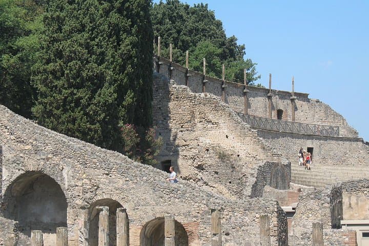 Archaeological Tour: Ruins of Herculaneum+Oplontis+Pompeii (Full Day) — photo 1 of 9