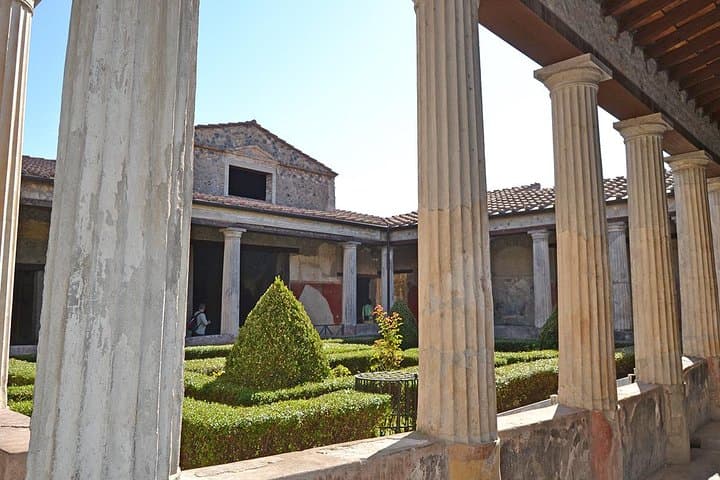 Skip-the-line Exclusive Private Full-Day Complete Ancient Pompeii Guided Tour — photo 1 of 8
