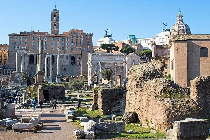VIP Tour of the Colosseum, Forum & Palatine Hill by PhD Guide — photo 1 of 6