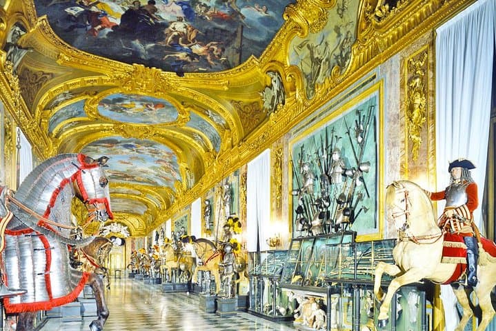 Private Turin Royal Palace Tour with Holy Shroud Chapel — photo 1 of 6