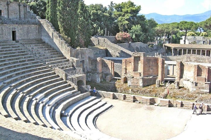Skip the Line Ancient Pompeii Small Group Walking Tour with Top Rated Guide — photo 1 of 2