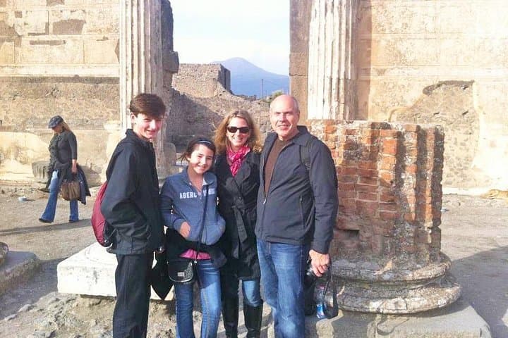Skip-the-line Ancient Pompeii Highlights Exclusive Tour with Local Private Guide — photo 1 of 2