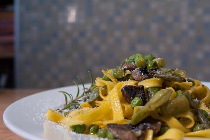 Dine & Enjoy a Cooking Demo at Local's Home in Pisa — photo 1 of 16