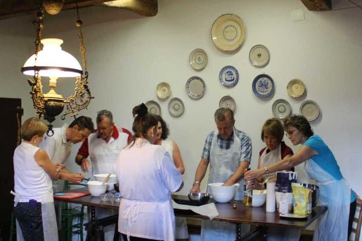 Learn to cook an Italian meal for the happiness of your friends — photo 1 of 8