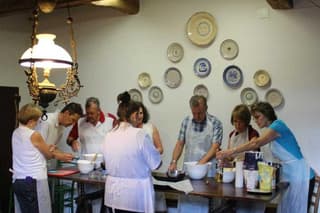 Learn to cook an Italian meal for the happiness of your friends