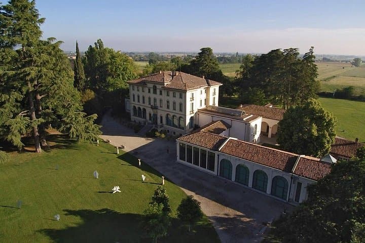 Art and taste tour: from Magnani Rocca to Parma ham — photo 1 of 6