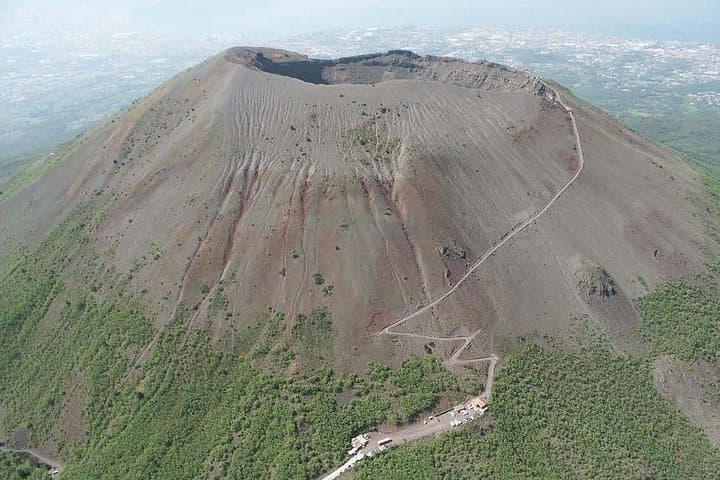 Mt Vesuvius and Pompeii Tour by Bus from Sorrento — photo 1 of 16