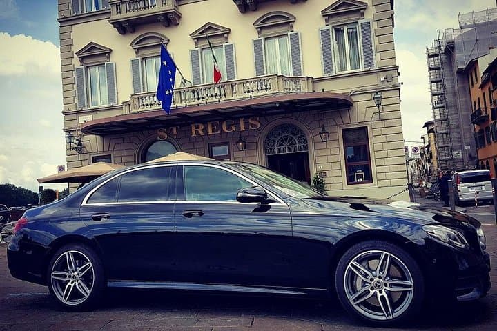 Pisa Limousine service & Private driver English speaking 4 hours — photo 1 of 6