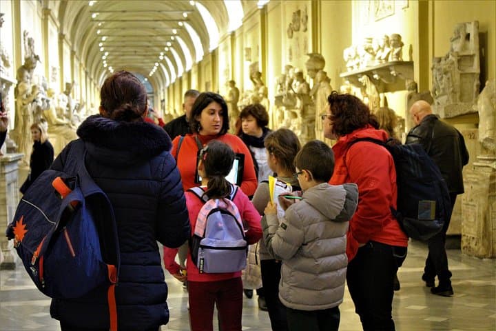Vatican Treasure Hunt from St Peter's to Castle Sant'Angelo for Kids & Families — photo 1 of 2