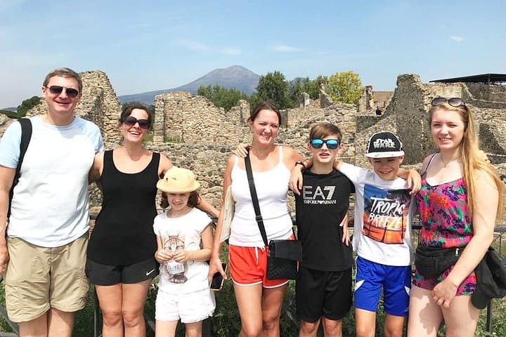 Shore Excursion Tour for Kids from Naples to Pompeii and Amalfi Coast — photo 1 of 8