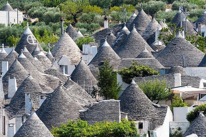 Valley D'itria full day tour Cisternino Alberobello and Polignano a Mare — photo 1 of 7