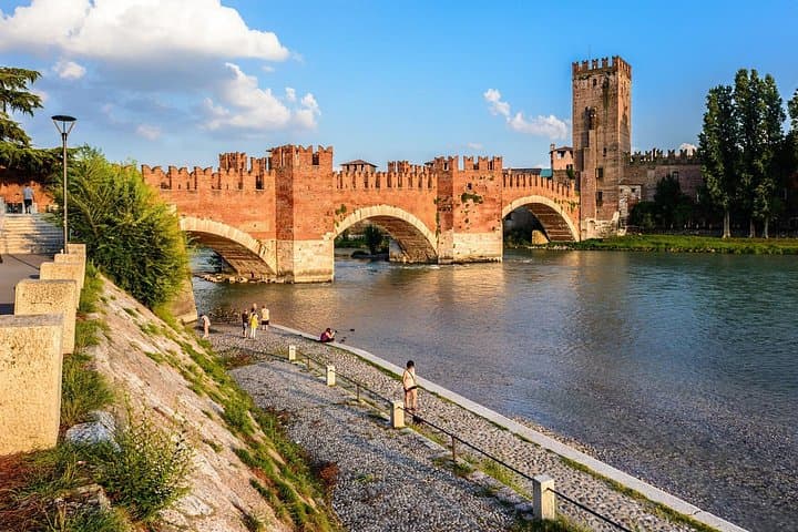 Verona Private Walking Tour with a Local — photo 1 of 7