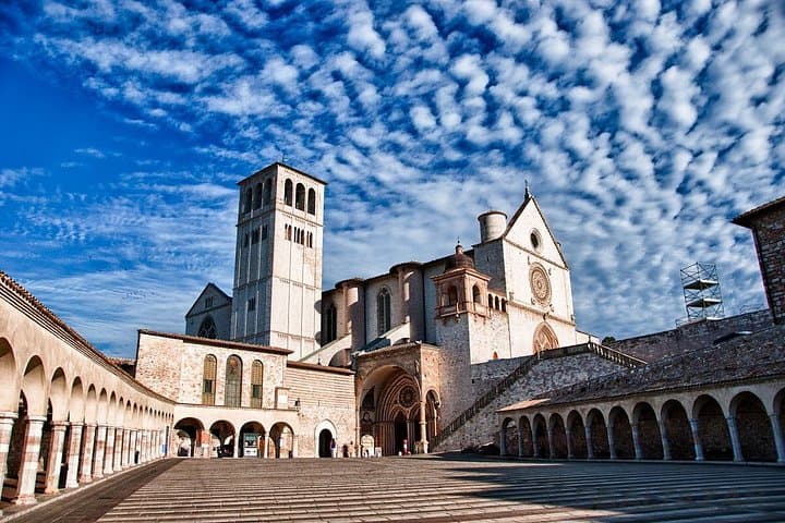 Assisi Town with Gourmet Lunch&Wine ShoreExcursion from Civitavecchia Port — photo 1 of 37