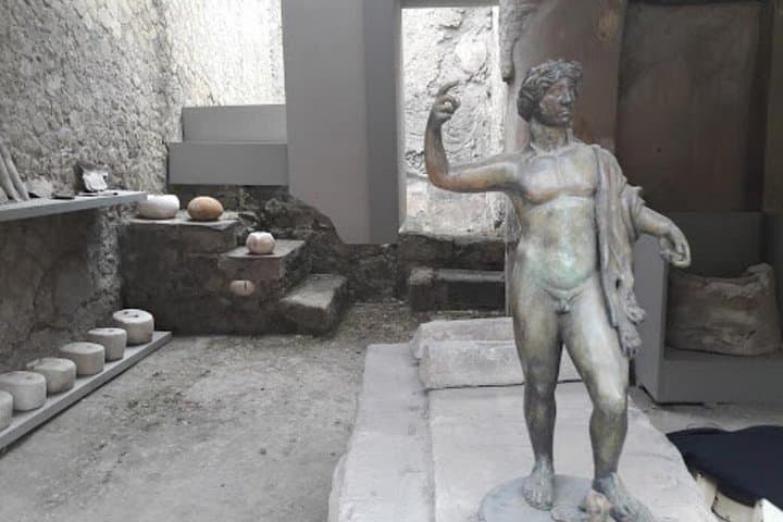 Visit to the archaeological park of Herculaneum — photo 1 of 7