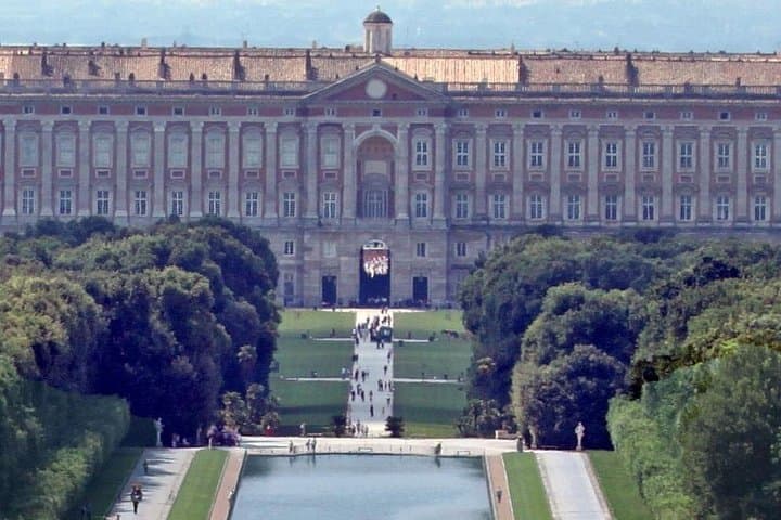 Tour to the Royal Palace of Caserta and visit to the old village of Caserta — photo 1 of 8