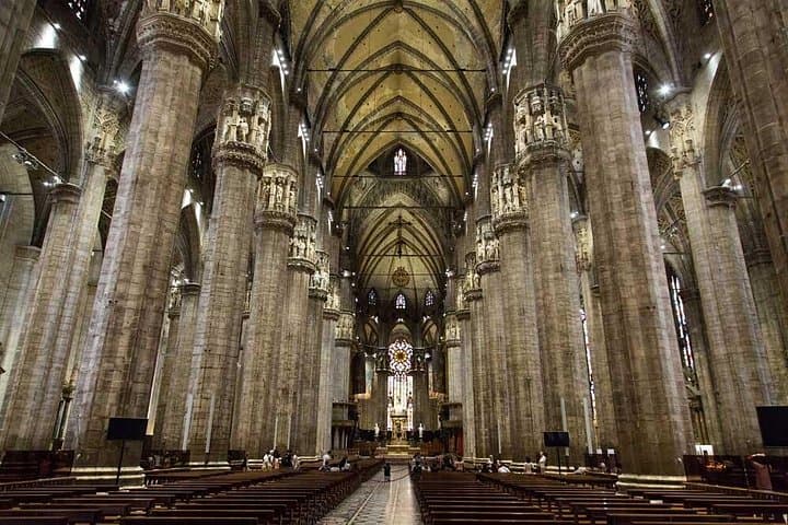 Milan Sightseeing Tour with Entrance to Scala and Duomo Cathedral — photo 1 of 7