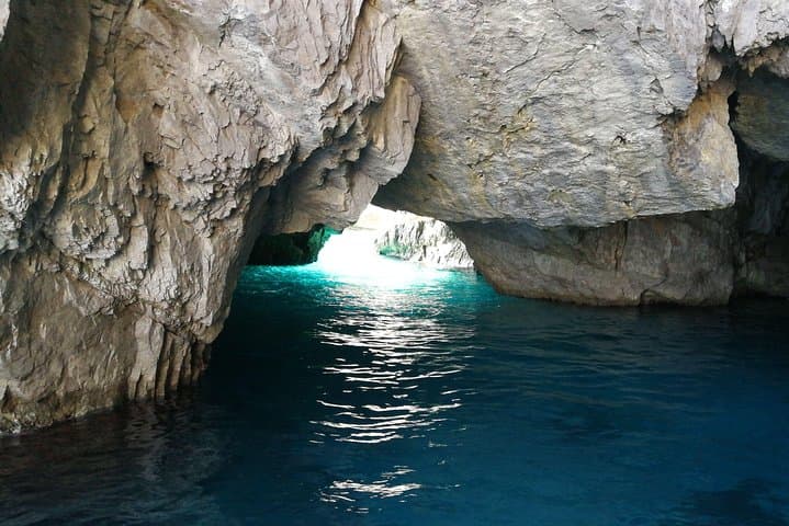 Discovery Capri Island by Boat from Capri — photo 1 of 10
