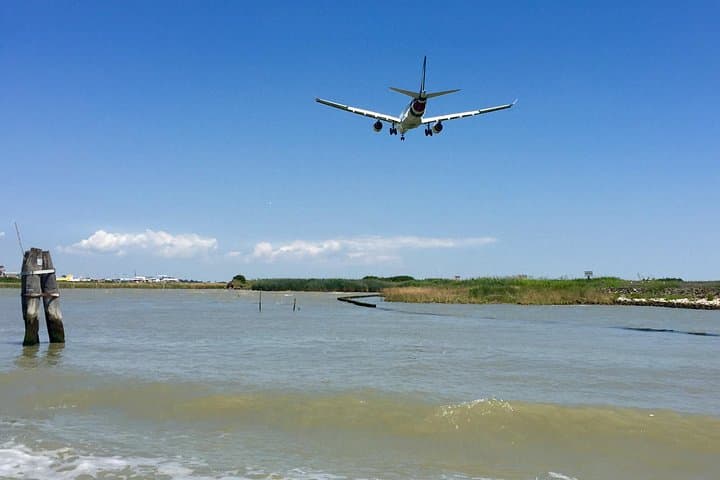 Private Transfer from Venice Airport to Hotel in Venice City Center — photo 1 of 6