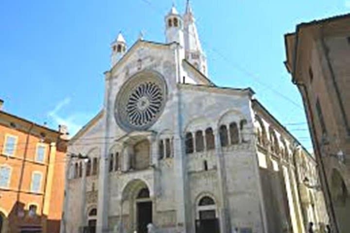 Private Modena Tour of City Highlights with Top-Rated Local Guide — photo 1 of 2