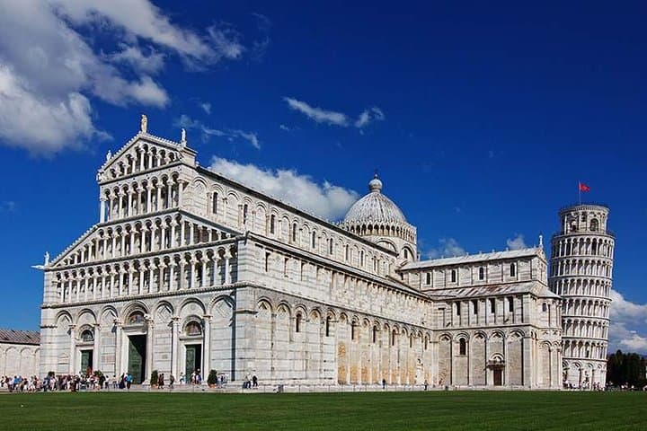 Pisa, Lucca and wine experience Private Shore Excursion from La Spezia port — photo 1 of 10