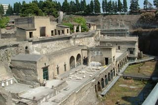 Private full day tour Pompei Mt Vesuvio and winery