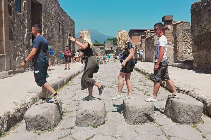 Pompeii Private Tour — photo 1 of 8