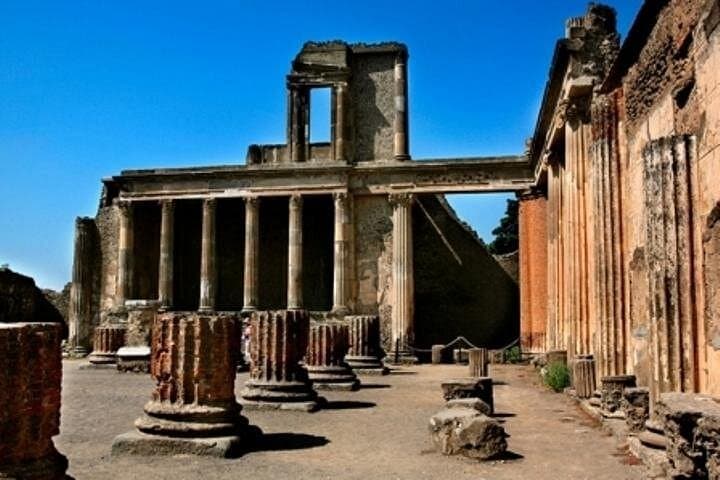 Day tour of Pompeii Vesuvius from Naples — photo 1 of 3