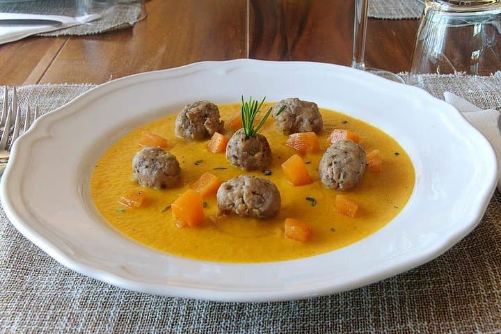 Lunch or dinner and cooking demo at a local home in Vico Equense — photo 1 of 8