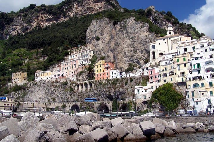 Amalfi Coast with stop at Emerald Grotto — photo 1 of 5