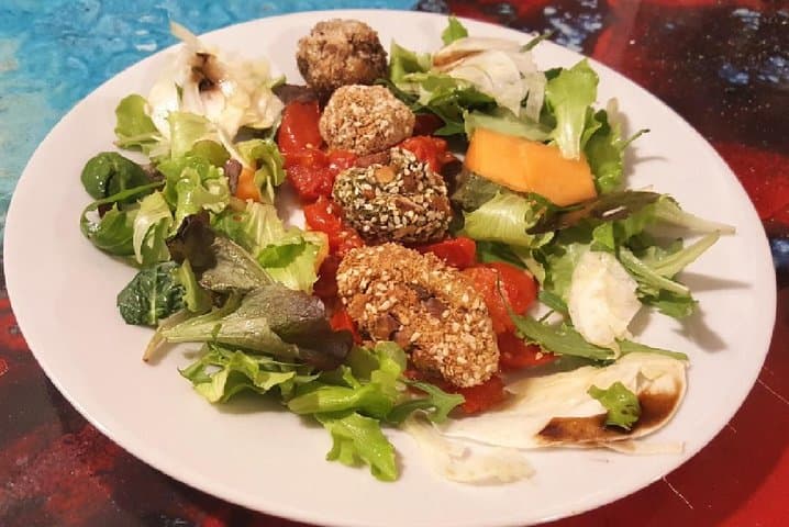 Vegan Bio Lunch with Organic Wine Tasting — photo 1 of 6