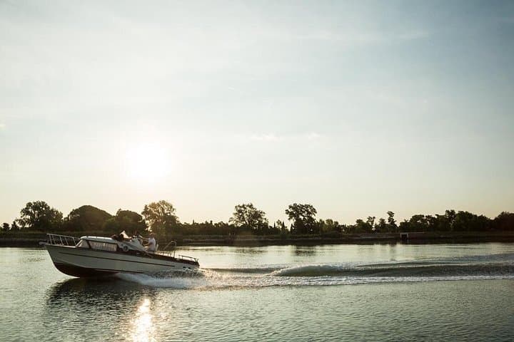 Private Cruise: San Francesco del Deserto and Burano — photo 1 of 8