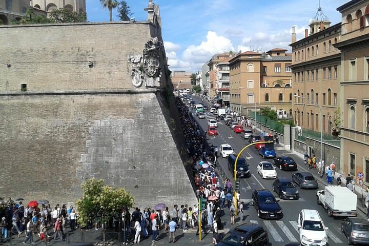 Enjoy Vatican Museums , Sistine Chapel : guided tour — photo 1 of 6