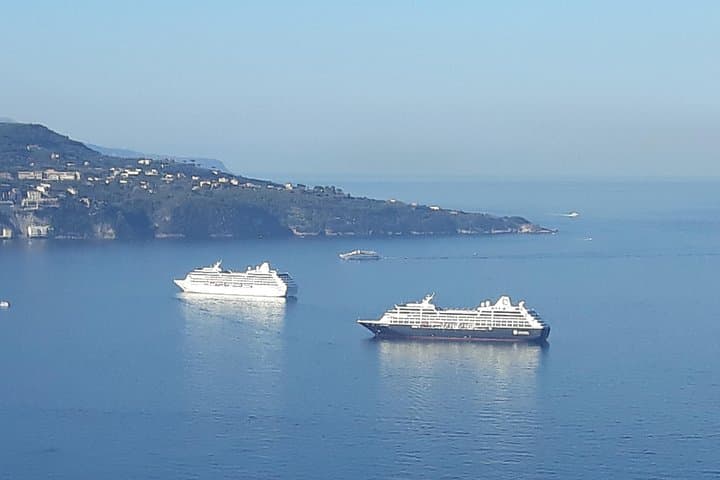 Amalfi Coast Half-Day Tour from Sorrento — photo 1 of 8