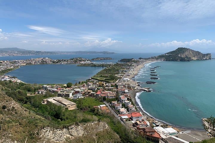 NAPLES AND PHLEGRAEAN FIELDS (The area of ​​the volcanoes) — photo 1 of 15
