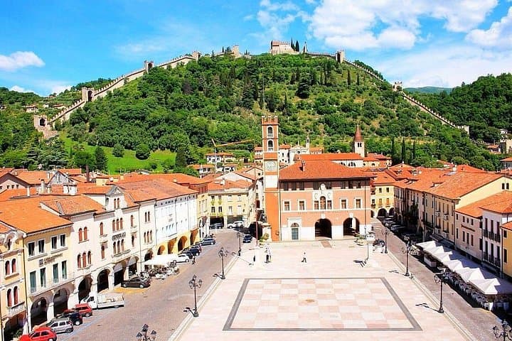 Middle ages, castles, walled towns of Cittadella and Marostica — photo 1 of 7