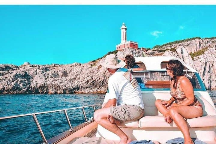 Private boat tour among the wonders of Capri and Positano — photo 1 of 7